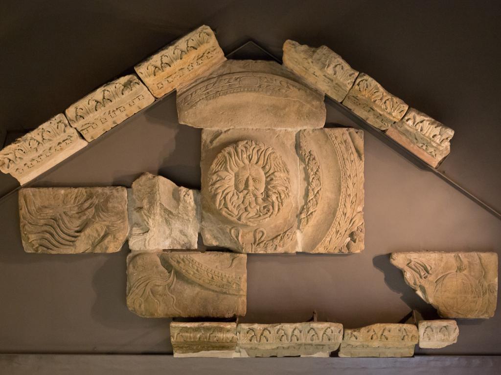 Image: Temple pediment