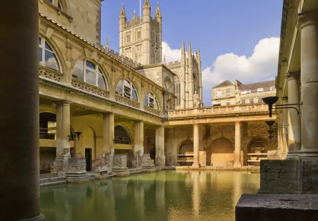 Great bath and abbey