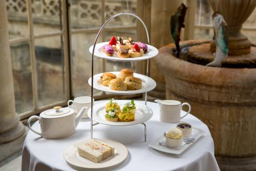 Image: Afternoon tea in the Pump Room