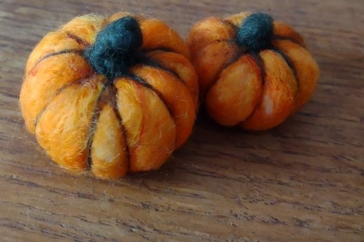Needle felted pumpkins